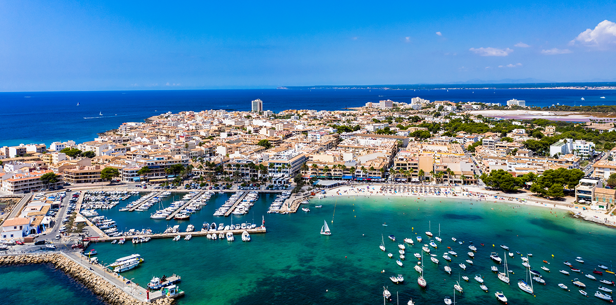 VDIV Sommerakademie auf Mallorca Bucht mit Booten